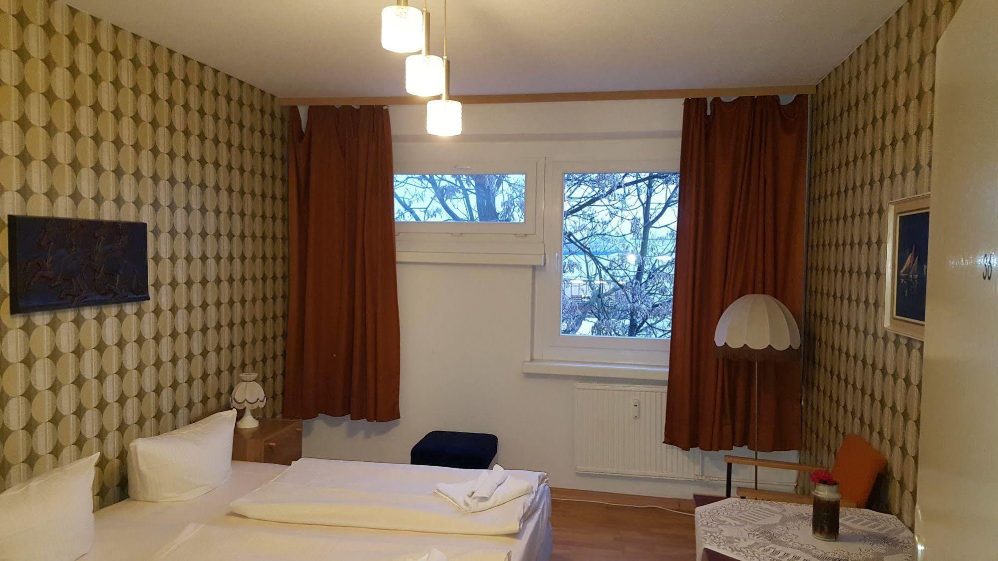 Ostel - Ddr Berlin